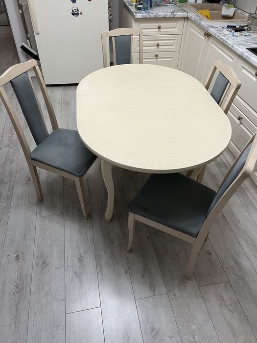 Комплект стол со стульями