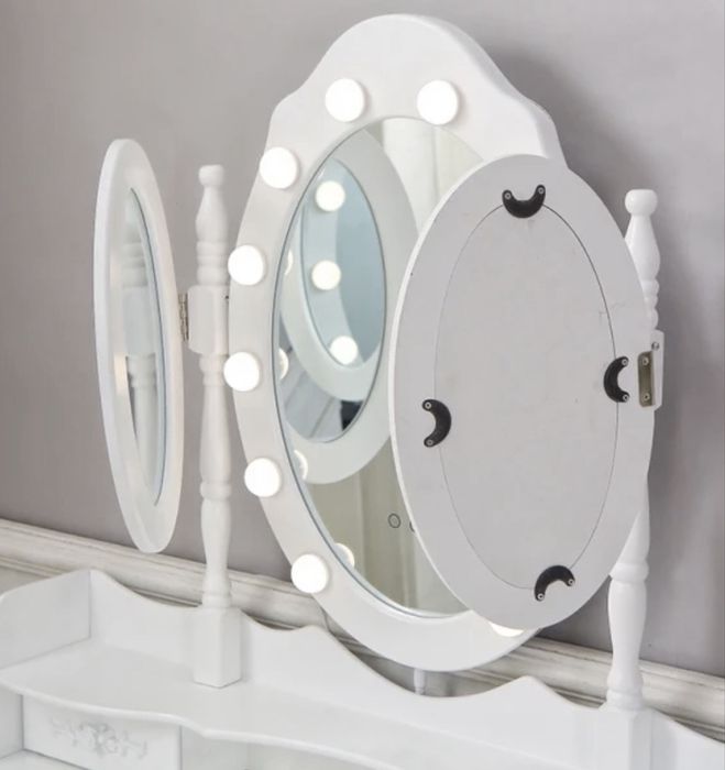 Masuta toaleta design vintage