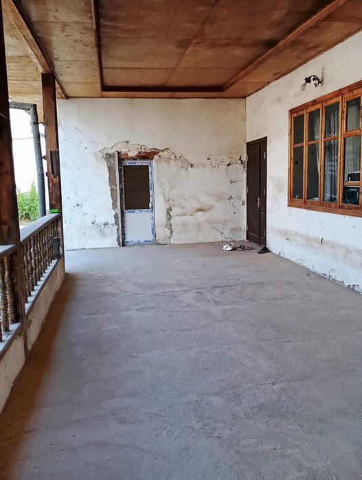 7.5 сотих 6 хона сот.ди,Бектемир,9-ка,фасад 20 м,1 сотихи =22 000 у.е