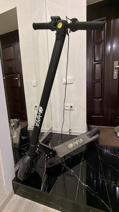 Электросамокат “Hiper”. Мах скорость 25 км в час