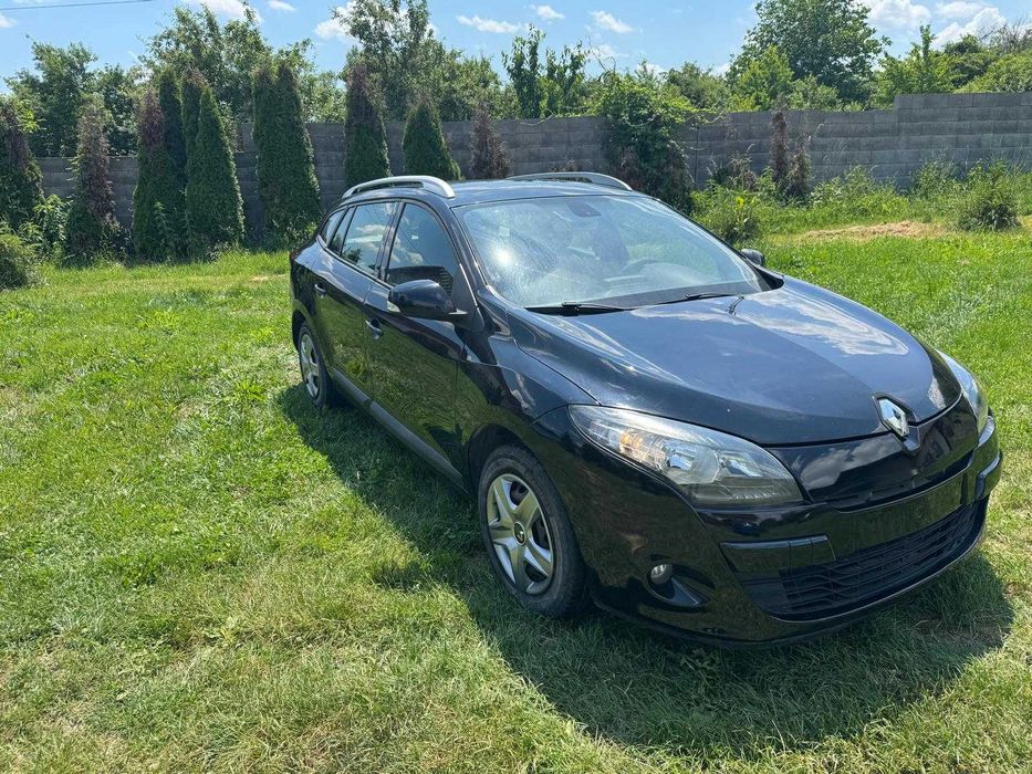 RENAULT Megane