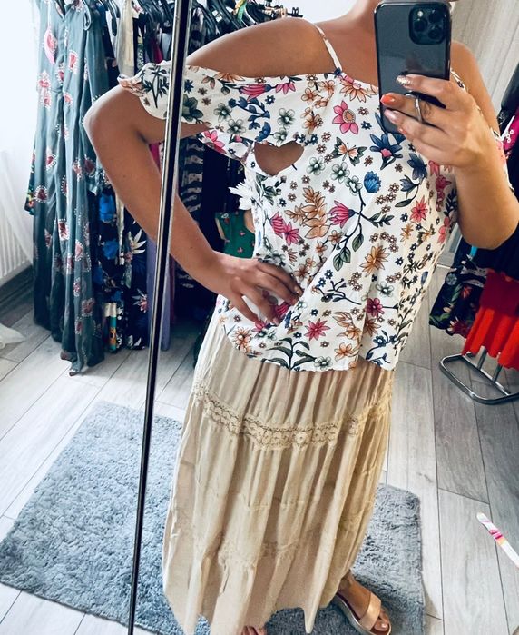 Fuste si bluze vaporoase din vascoza