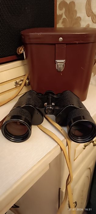 Бинокль CARL ZEISS 10x50