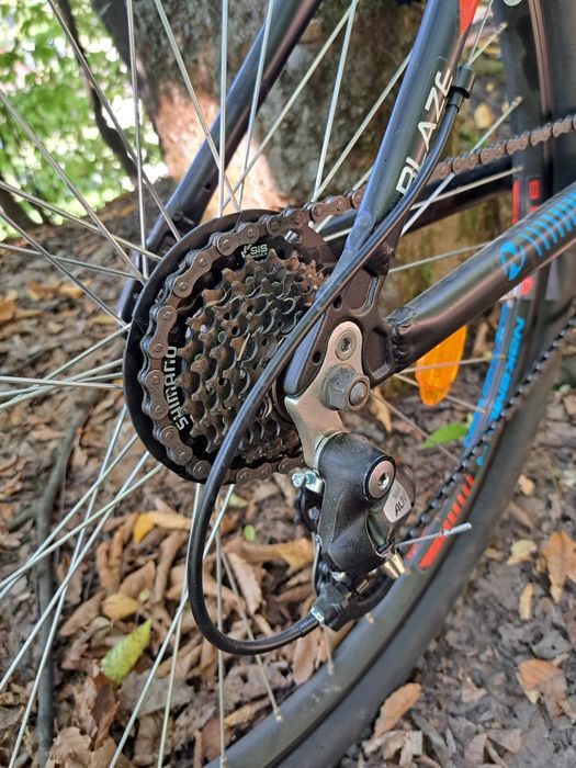 Vând bicicletă montain bike