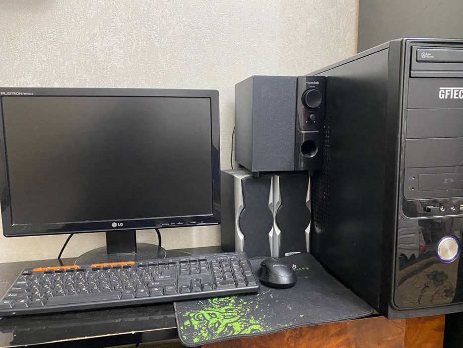 компьютер на столний