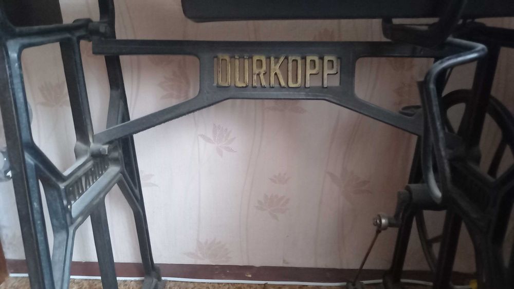 Обущарска / сарашка шевна машина Durkopp CL 14-11