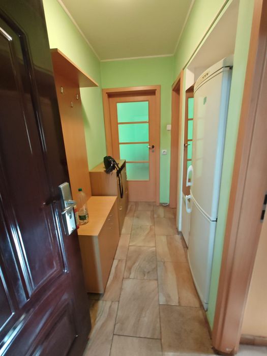 Închiriez ap 2 camere, amenajat modern , etaj intermediar, langa Piata Doina