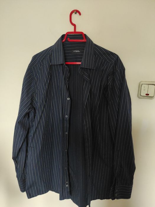 Cămăși cu mânecă scurtă și lungă modele diferite, culori diferite