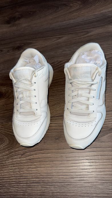 Дамски бели   кецове Reebok