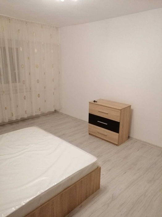 Proprietar, ofer spre inchiriere garsoniera , zona Piata Muncii
