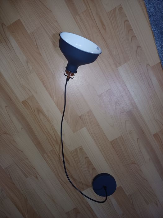 Светильник над столом