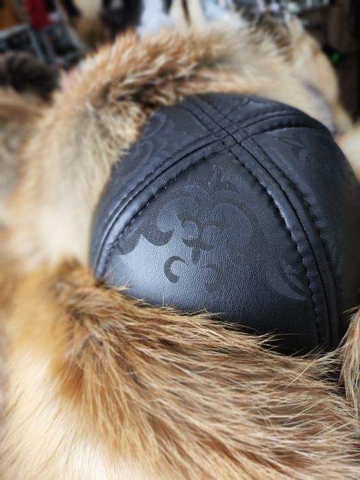 Тымак из меха лисы