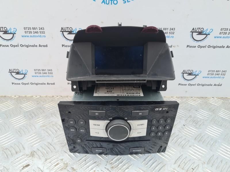 CD Player Black Piano cu display CD 30 MP3 Opel Zafira B Facelift