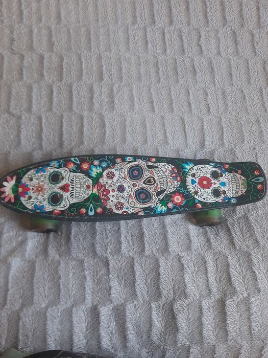 Скейтборд продам