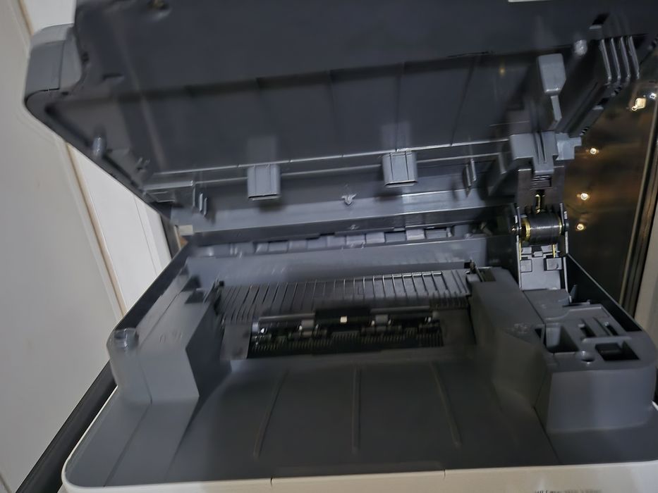 Принтер HP Laser MFP 135wr