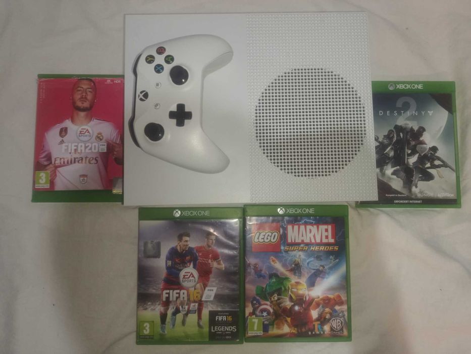 Xbox One S + 4 jocuri + controller (CITESTE DESCRIEREA)