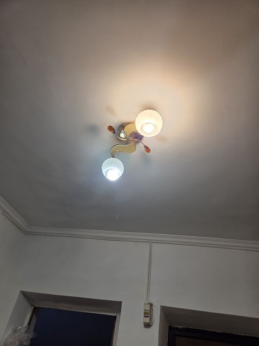 Люстра продам. 3 штуки.