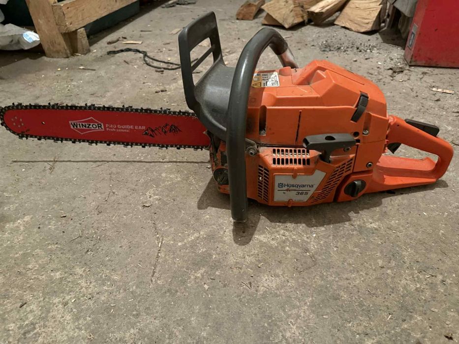 Vând o huzvarna 365