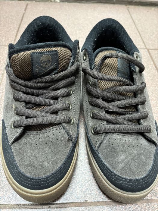 Сникърси/ кецове CIRCA