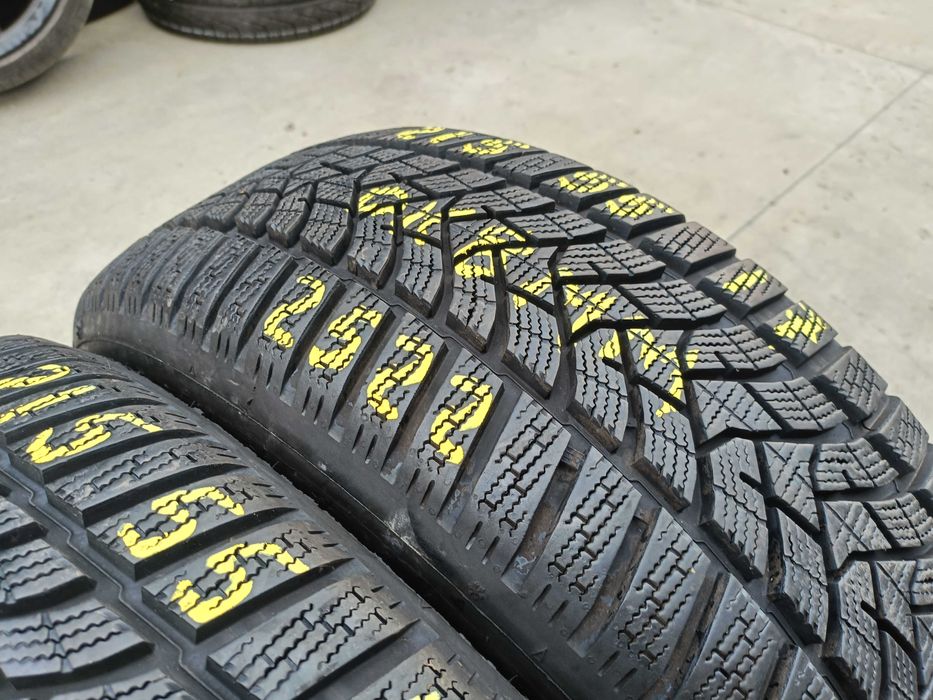 Doua anvelope iarna 215 55 17 dunlop winter sport 5 profil de 8 mm2522