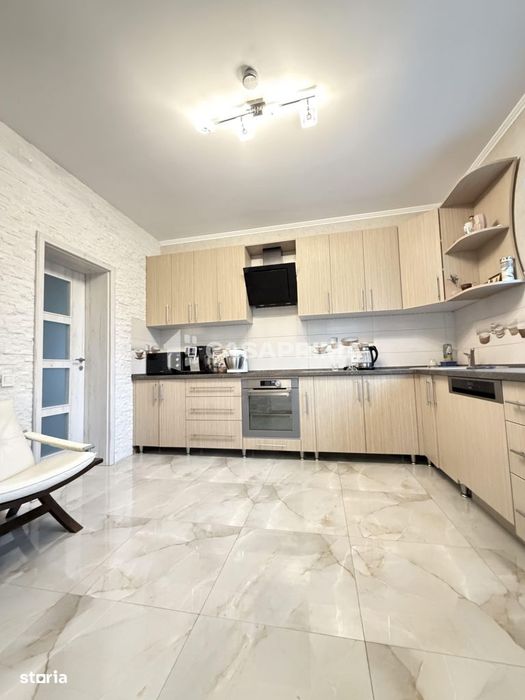 Casă premium de închiriat în Miroslava – 450 mp utili, teren 1.711 mp