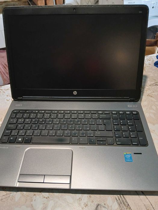 Продавам два броя Лаптопа hp