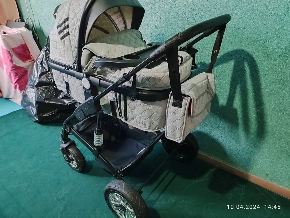 Детская коляска в хорошем состаянии