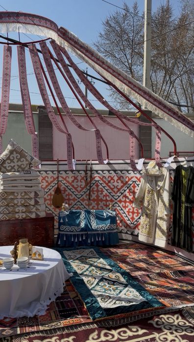 Полуюрта;юрта;киіз үй.