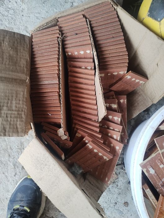 Плочки 15/7,5 236 броя