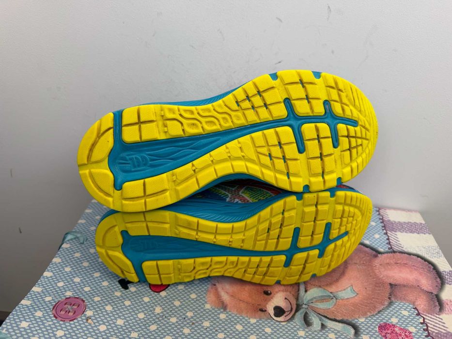 Asics  Gel-Noosa Tri 13''оригинални маратонки 38.5 номер