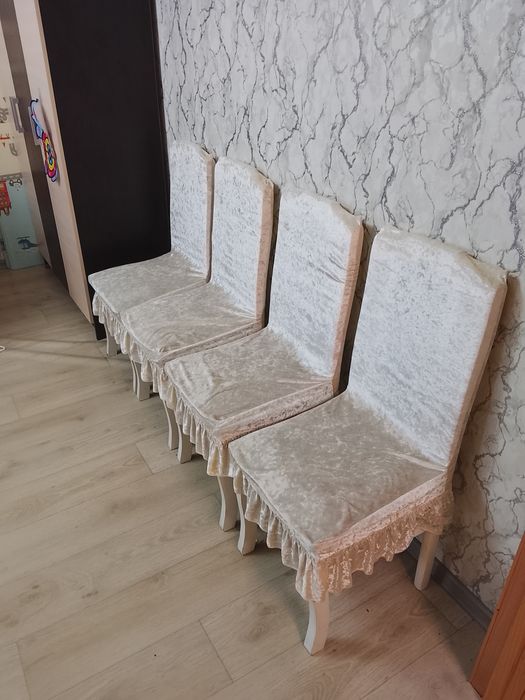 Продам кухонный стол