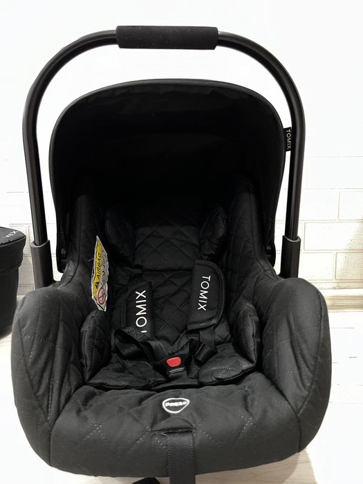 Продам коляску 3 в 1