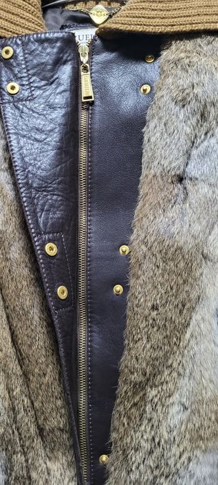 Кожаная  куртка,  джемпер