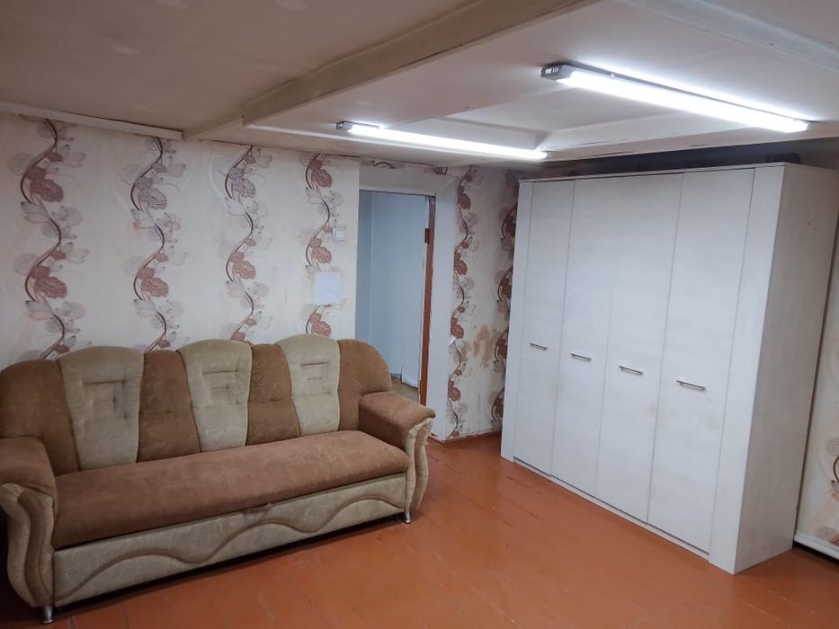 2- бөлмелі үй жалға беріледі