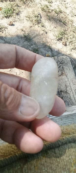 Лунный камень продается