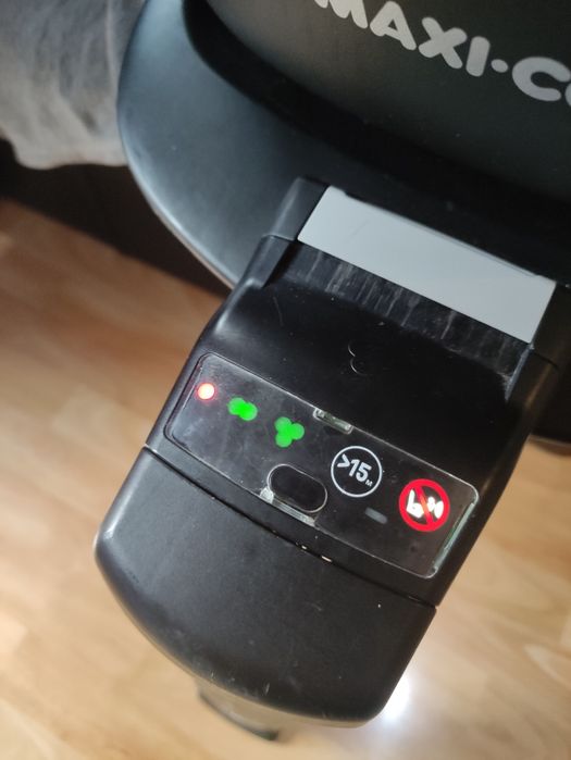 Бебешко столче Maxi-Cosi Pebble Plus + Isofix база 2wayFix (i-Size)