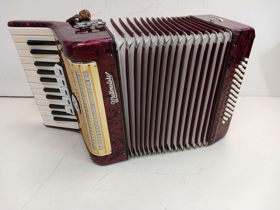 Acordeon Weltmeistr 48 de bas