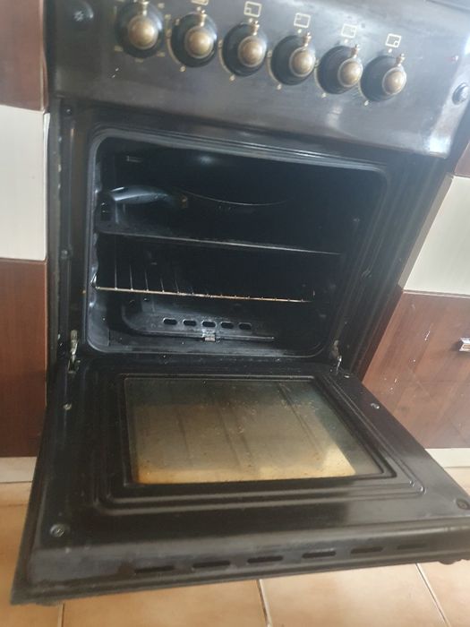 Aragaz utilizat dar in stare buna