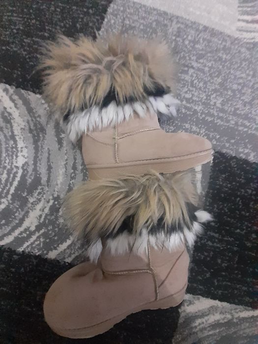 Ugg-uri fetite, marimea 28