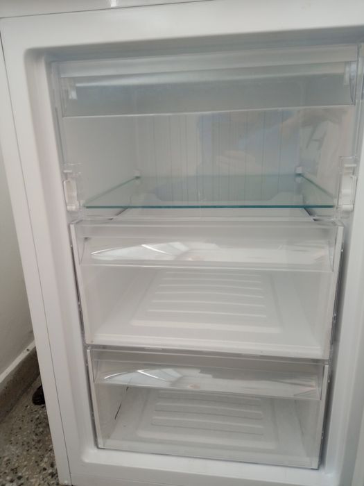 Хладилник-Фризер малък
