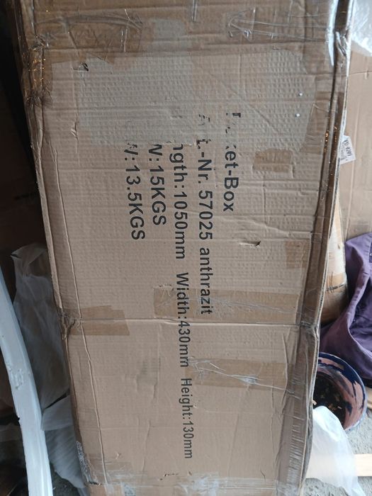 Cutii poștal pentru colete și plicuri