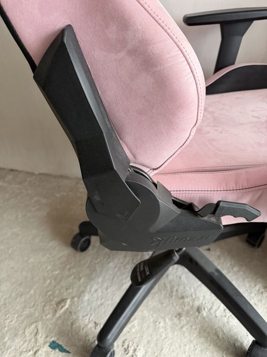 Arozzi Torretta Supersoft Gaming стол – розов