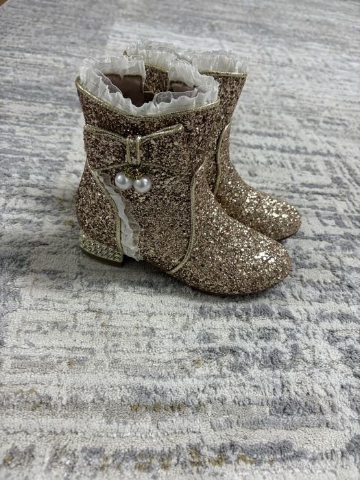 Нарядные сапоги