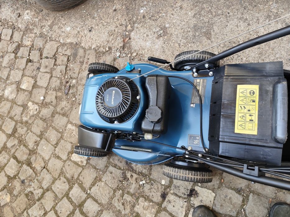 Самоходна бензинова косачка