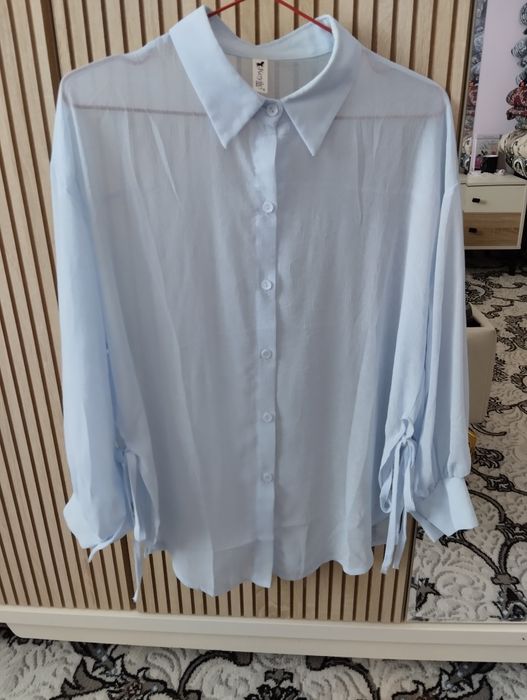 Salom 1 Marta kiyilgan kiyimlar bor