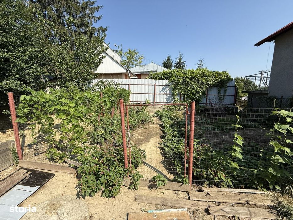 Casa de vanzare, la strada, E85, Podu Iloaiei