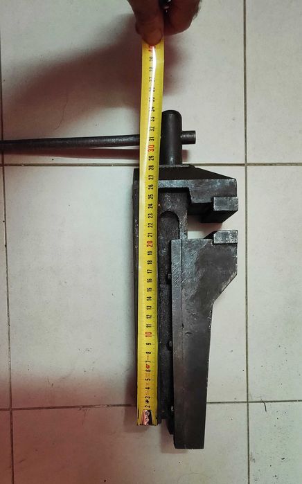 Тиски производственные