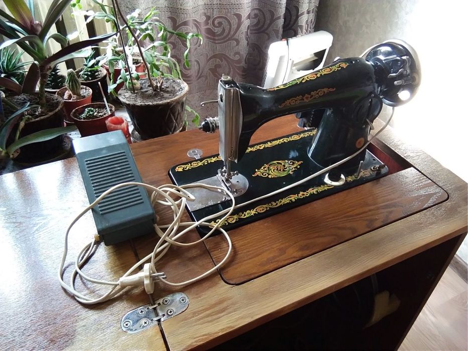швейная машина подолск с электромоторчиком