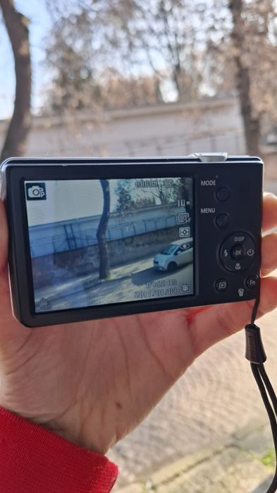 Компактен дигитален фотоапарат камера Samsung PL211