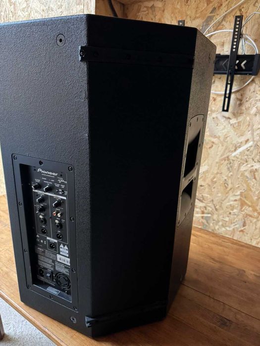 Pioneer XPRS 15 , активни 4 броя